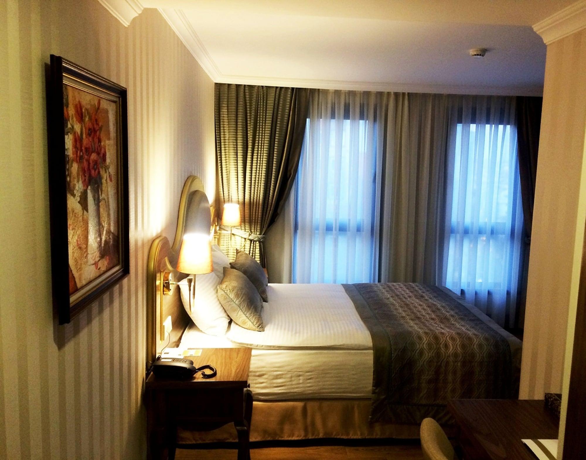 Hotel Realstar